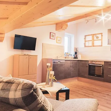 Stubaier Bauern * テルフェス・イム・シュトゥーバイ