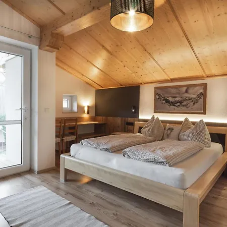 Stubaier Bauern * テルフェス・イム・シュトゥーバイ